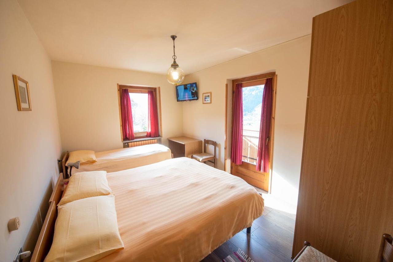 Hotel Eira Борміо Екстер'єр фото