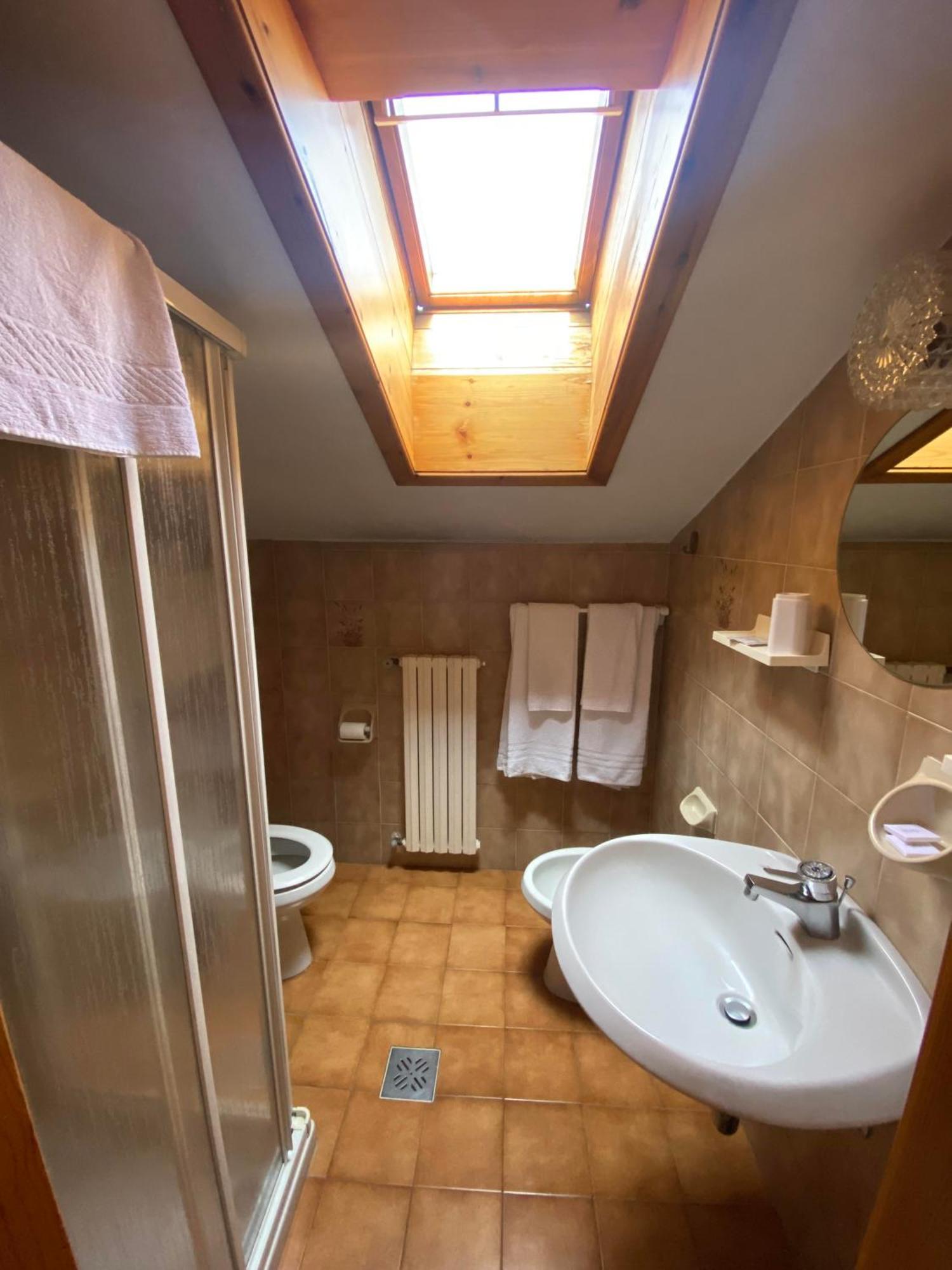 Hotel Eira Борміо Екстер'єр фото