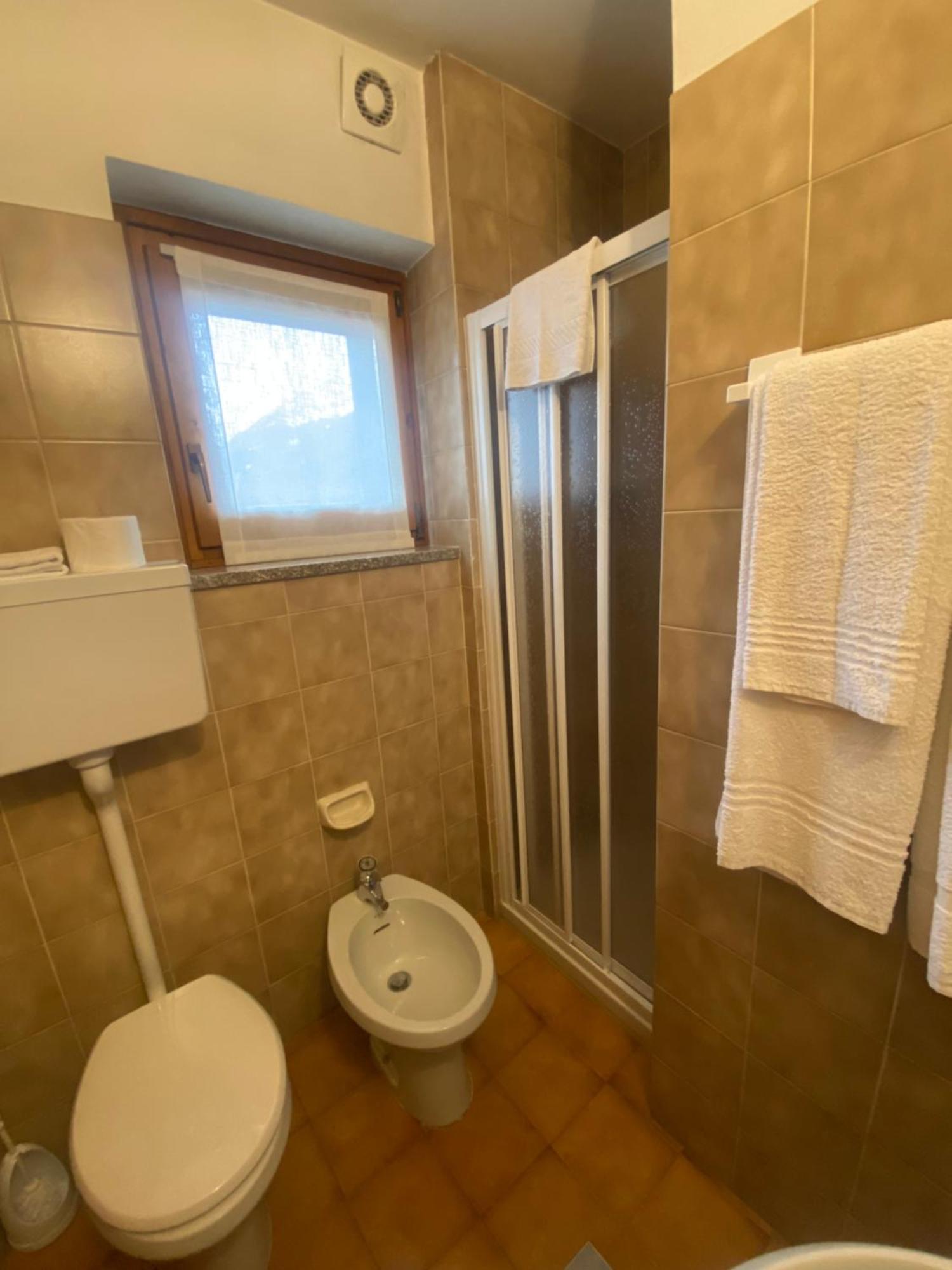 Hotel Eira Борміо Екстер'єр фото