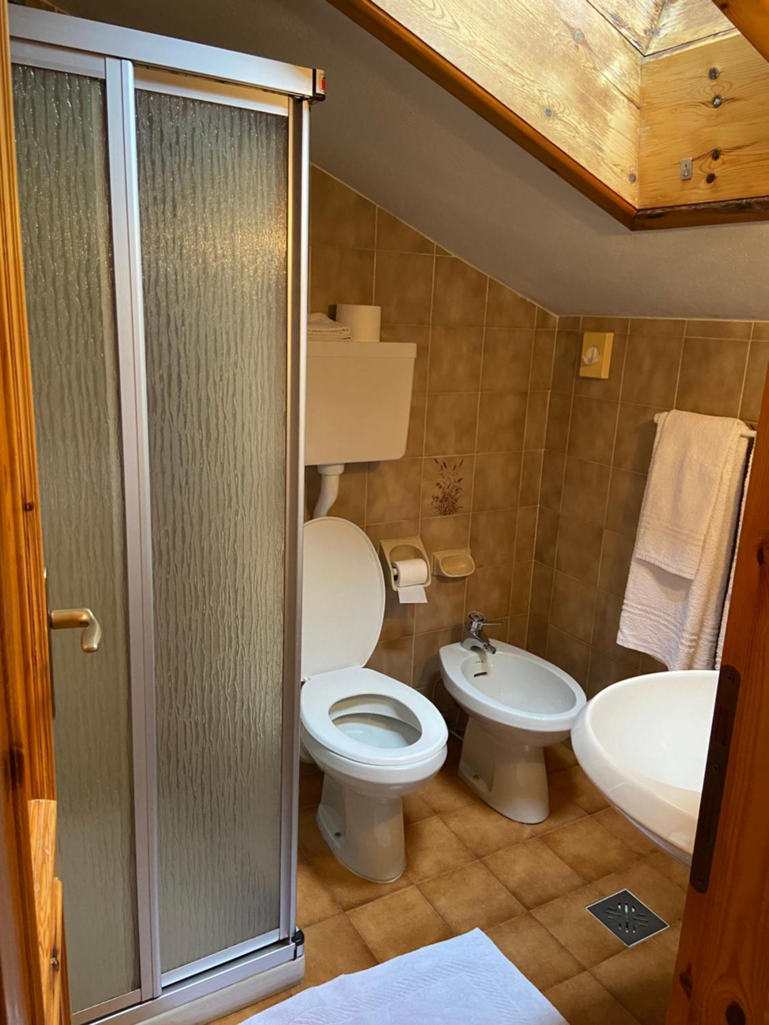 Hotel Eira Борміо Екстер'єр фото